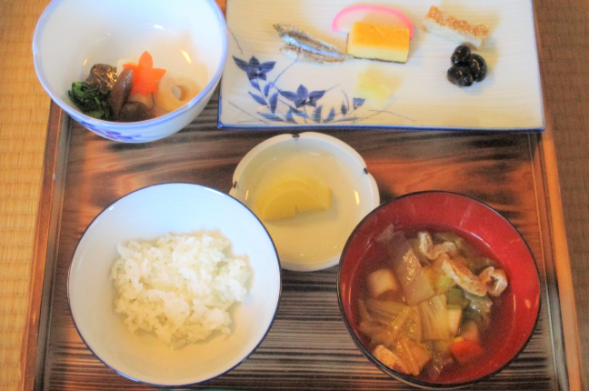 箱膳2.JPG